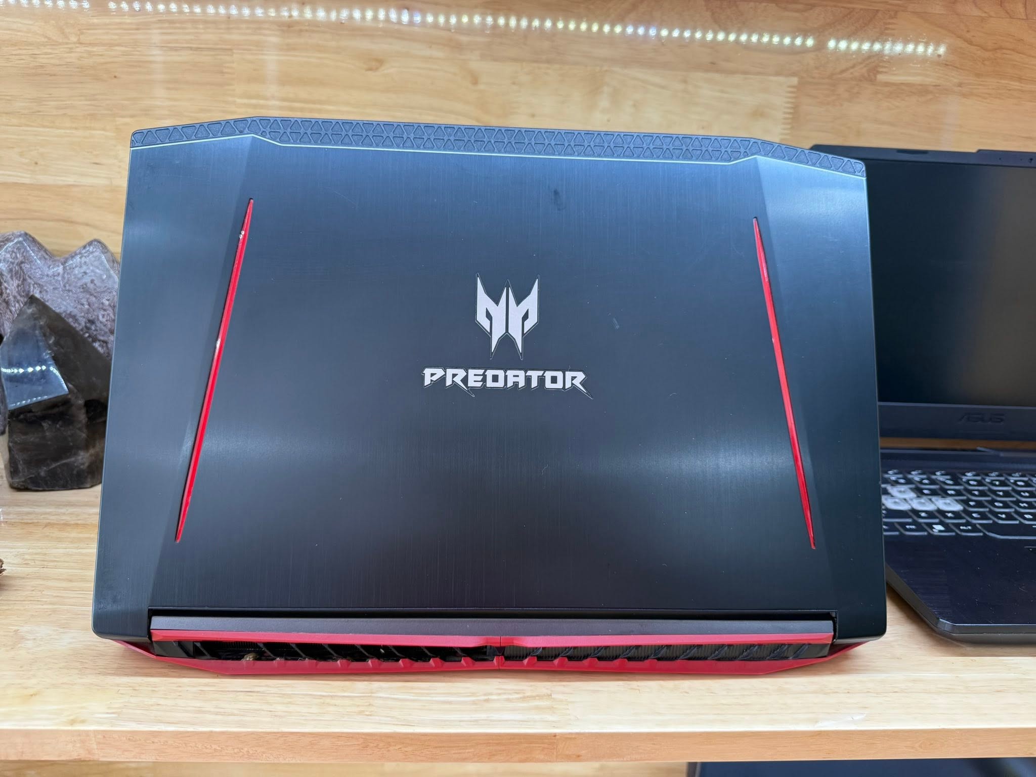 Acer Predator helios 300 i7 8750H/16G/256+1tb/GTX 1060 6G/15.6FHD
