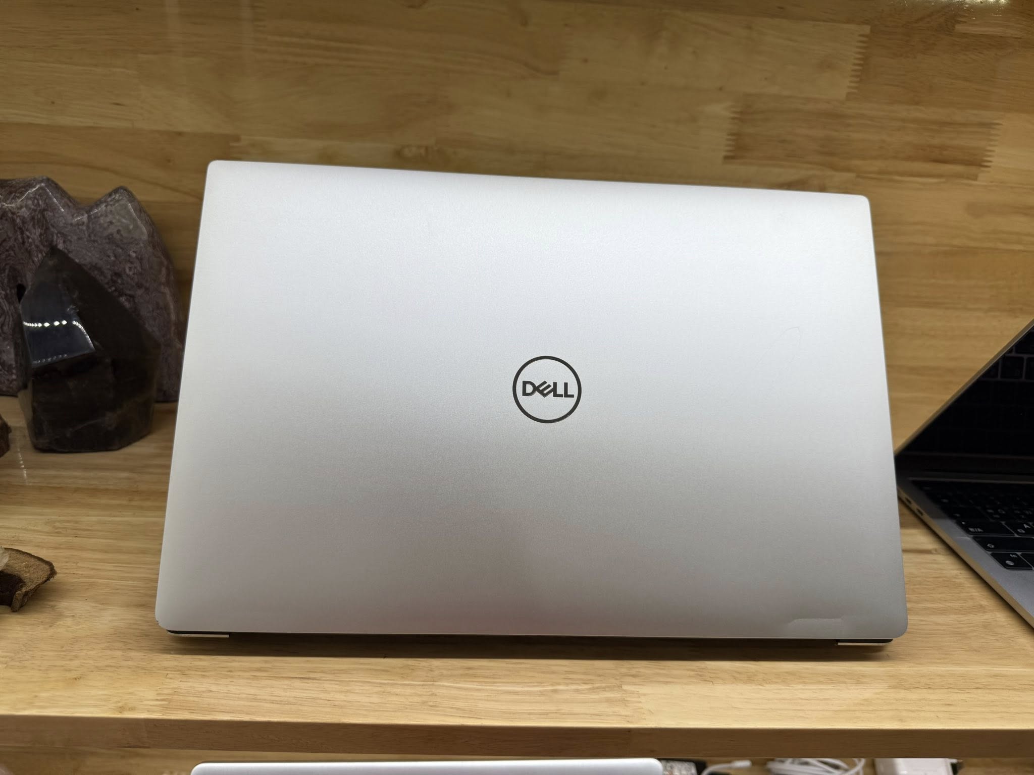 Dell Máy trạm 5540 pin new, máy chỉ nặng ~2kg i7 9750H/32G/512G/T1000 4G/15.6FHD 4K Touch