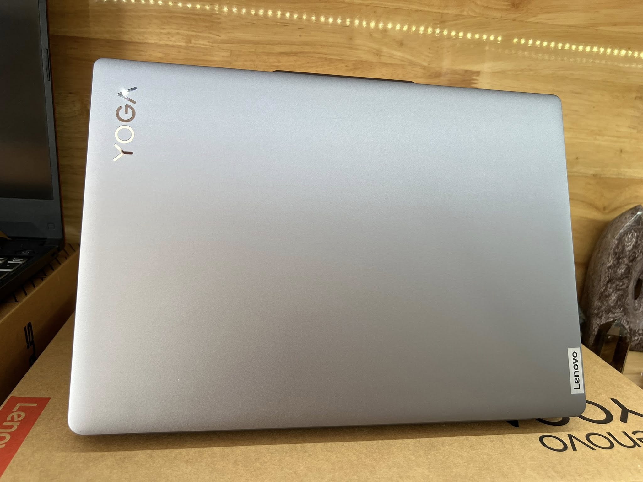 Lenovo Yoga Slim 7i Ultra