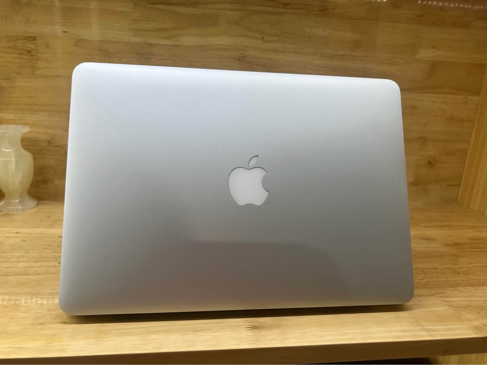 Macbook Pro 13 Retina 2015 i5/8G/128